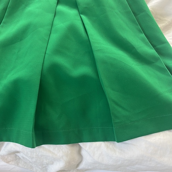 Kelly Green Dress - Picture 3 of 6